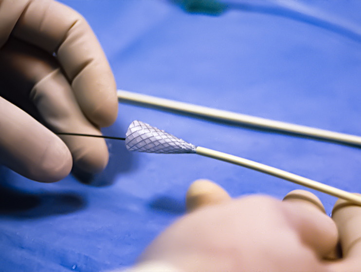 冠状动脉造影丝网导管精密点焊案例 - 医用零部件焊接 - 1